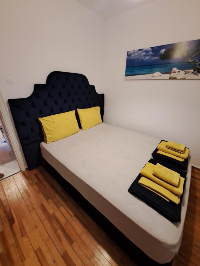 Max Lux The One Apartment Peraia  Exterior photo
