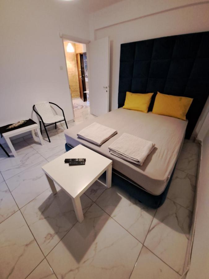 Max Lux The One Apartment Peraia  Exterior photo